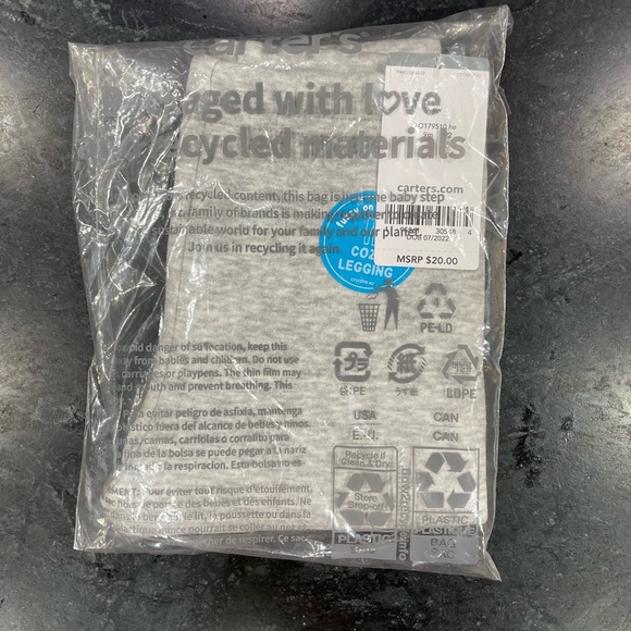 Carter’s Gray baby leggings 9 months - Picture 4 of 4